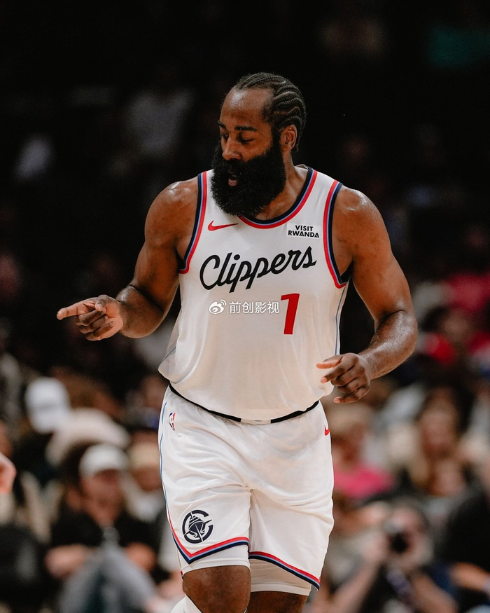 篮球明星突破个人纪录，创造新高(篮球明星突破个人纪录,创造新高的是谁)